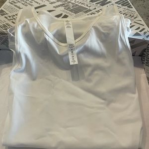 NWT SCULPT TANK II
